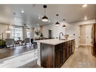 Photo #5: 1038873 Listing