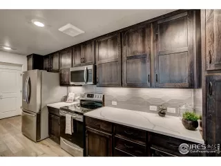 Photo #6: 1038873 Listing