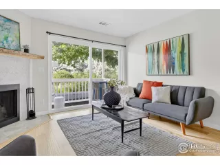 Photo #1: 1038894 Listing