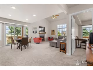 Photo #6: 1038899 Listing