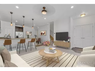 Photo #5: 1038901 Listing