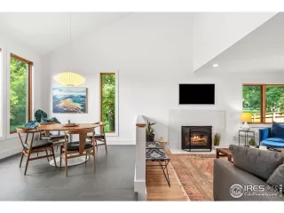 Photo #5: 1038984 Listing