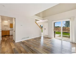 Photo #6: 1039007 Listing