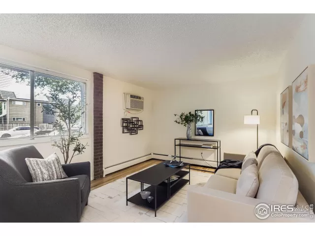 MLS: 1039013 Condo For Sale