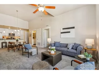 Photo #4: 1039036 Listing