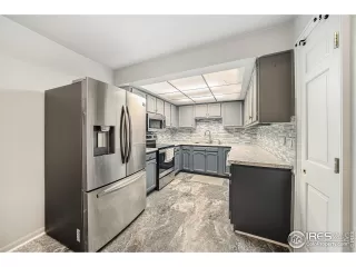 Photo #5: 1039066 Listing