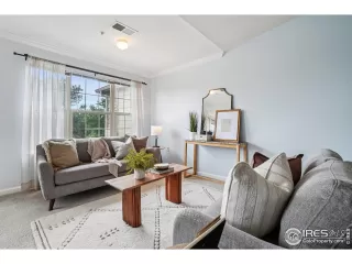 Photo #3: 1039098 Listing 