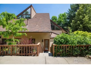 Photo #1: 1039206 Listing