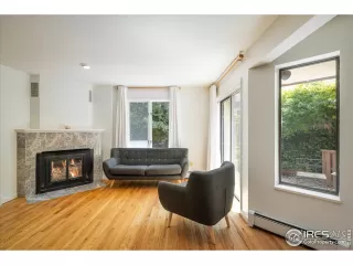 Photo #4: 1039206 Listing