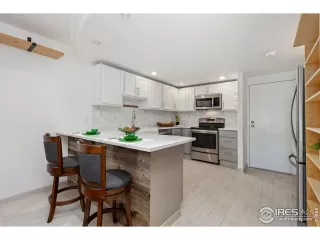 Photo #4: 1039227 Listing 