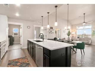 Photo #6: 1039234 Listing