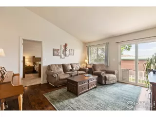 Photo #4: 1039258 Listing