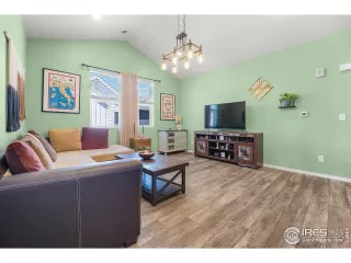 Photo #6: 1039313 Listing