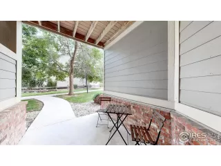 Photo #5: 1039338 Listing