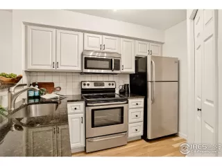 Photo #3: 1039390 Listing