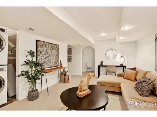 Photo #4: 1039390 Listing