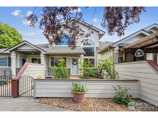 MLS: 1039460 Condo For Sale