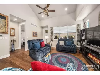 Photo #2: 1039471 Listing