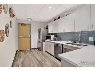 Photo #2: 1039499 Listing