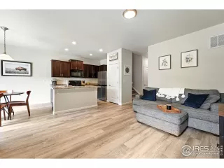 Photo #3: 1039538 Listing