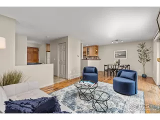 Photo #4: 1039567 Listing