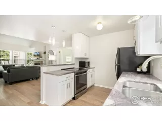 Photo #4: 1039581 Listing