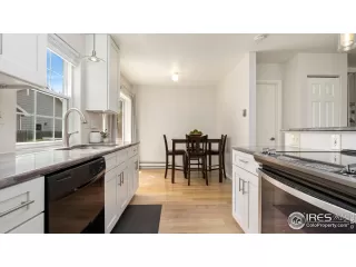 Photo #5: 1039581 Listing