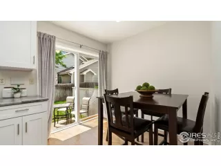 Photo #6: 1039581 Listing