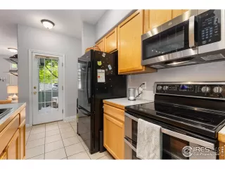 Photo #6: 1039588 Listing