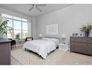 Photo #4: 1039625 Listing