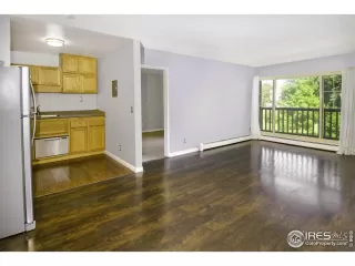 Photo #4: 1039632 Listing