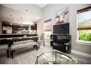 Photo #5: 1039663 Listing