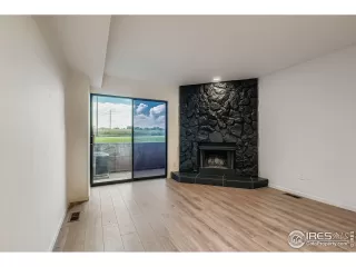 Photo #4: 1039673 Listing