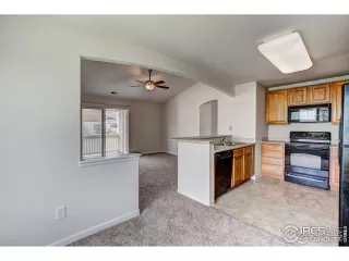 Photo #5: 1039713 Listing