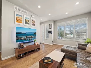 Photo #5: 1039754 Listing