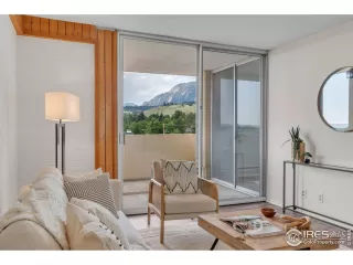 Photo #4: 1039767 Listing 