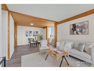 Photo #5: 1039767 Listing 