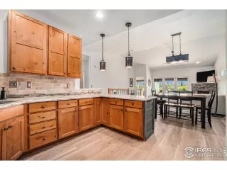 Photo #6: 1039799 Listing