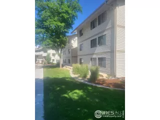 Photo #4: 1039808 Listing