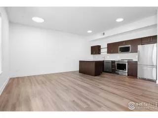 Photo #3: 1039824 Listing