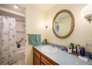 Photo #6: 1039846 Listing