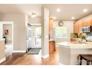 Photo #4: 1039858 Listing