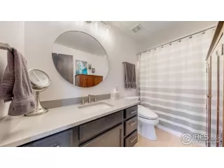 Photo #5: 1039883 Listing