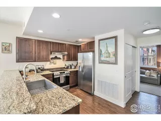 Photo #3: 1039894 Listing