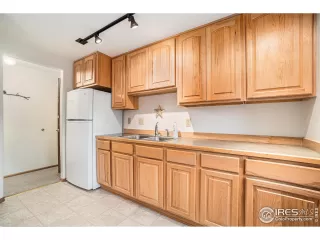 Photo #5: 1039956 Listing