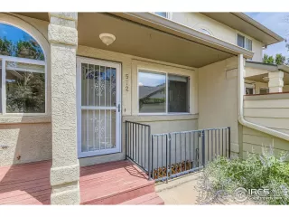 Photo #3: 1039965 Listing
