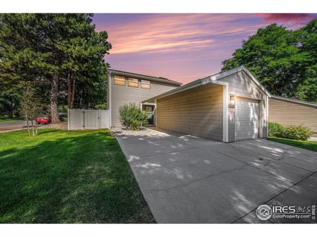 MLS: 1040003 Condo For Sale