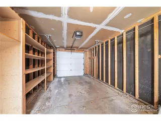 Photo #5: 1040003 Listing