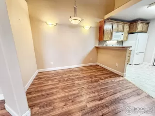 Photo #5: 1040004 Listing