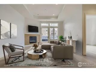 Photo #4: 1040033 Listing